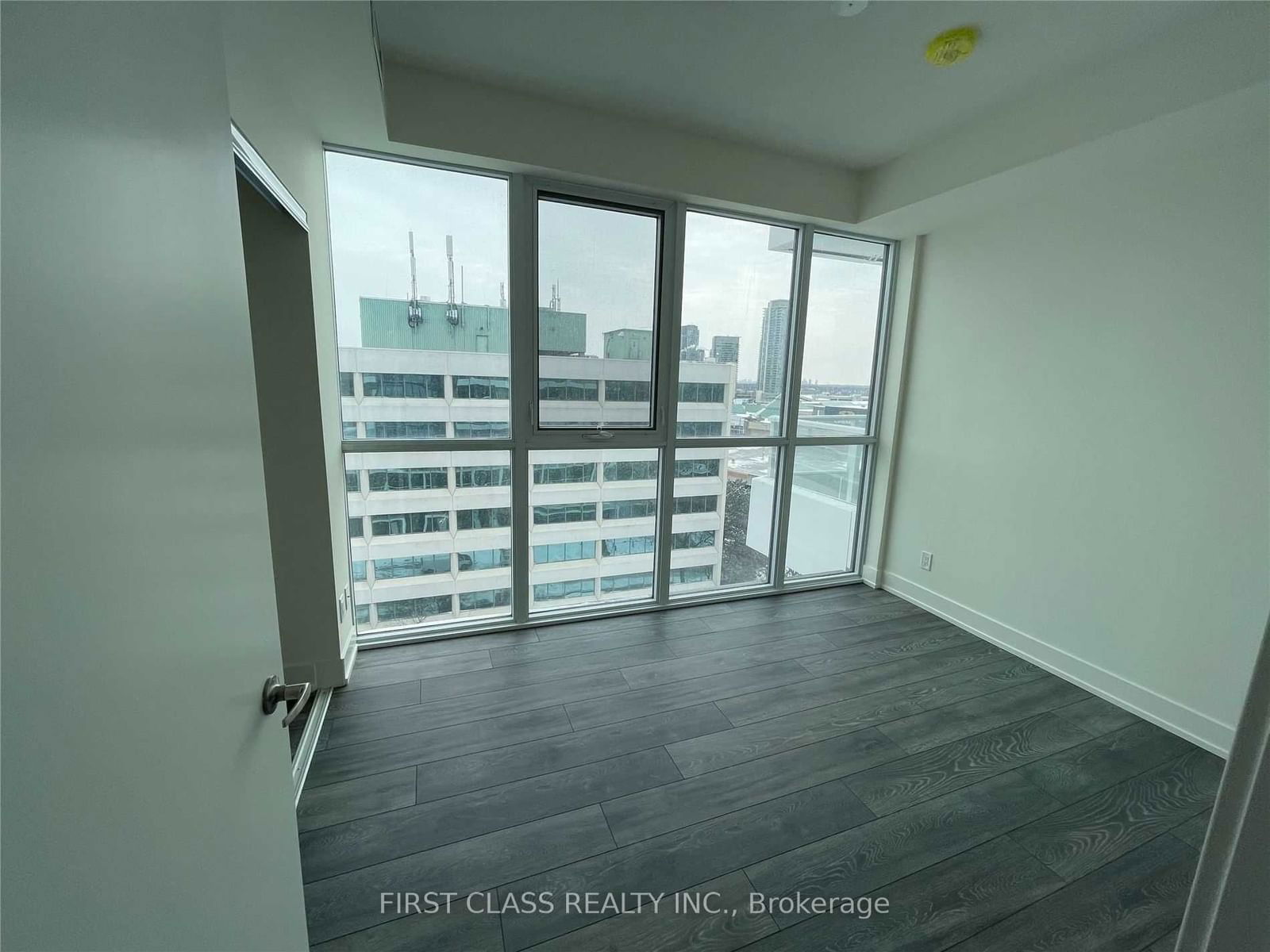 180 Fairview Mall Dr, unit 912 for rent - image #6