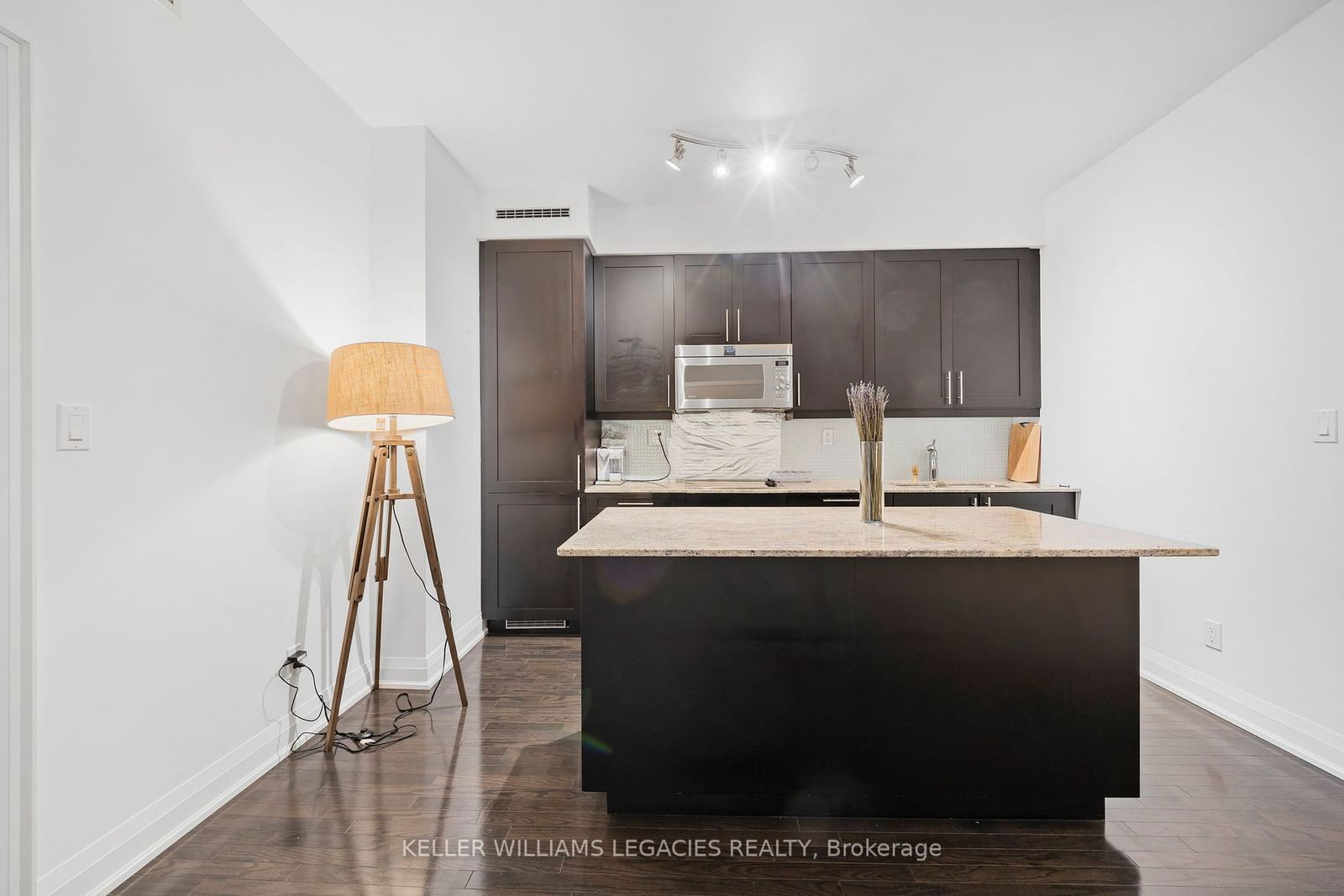 1 Bedford Rd, unit 416 for rent - image #5