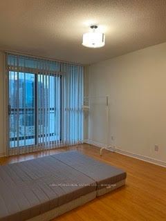 18 Parkview Ave, unit 1907 for rent