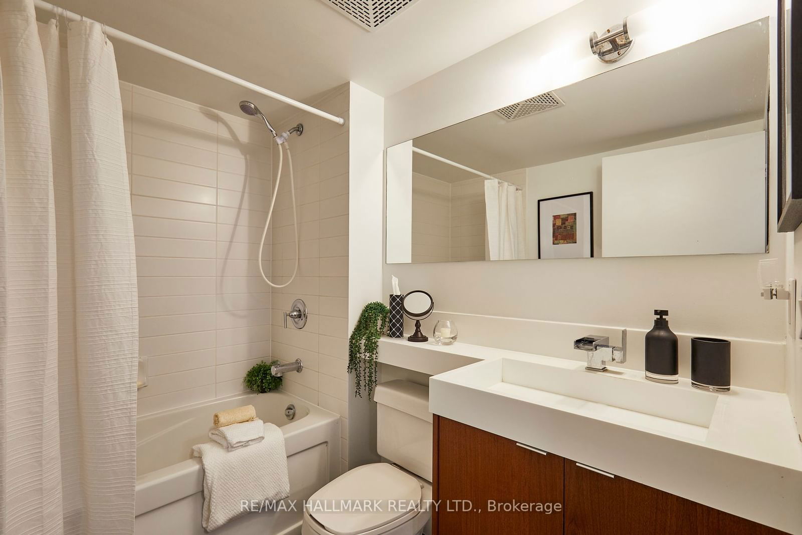 25 Telegram Mews, unit 506 for sale - image #19