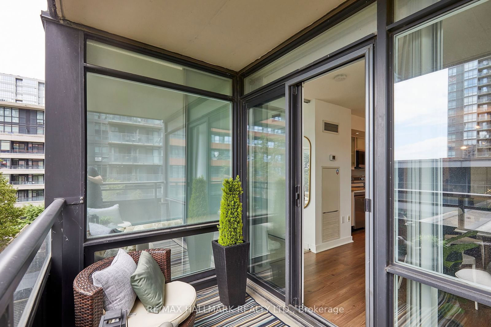 25 Telegram Mews, unit 506 for sale - image #20