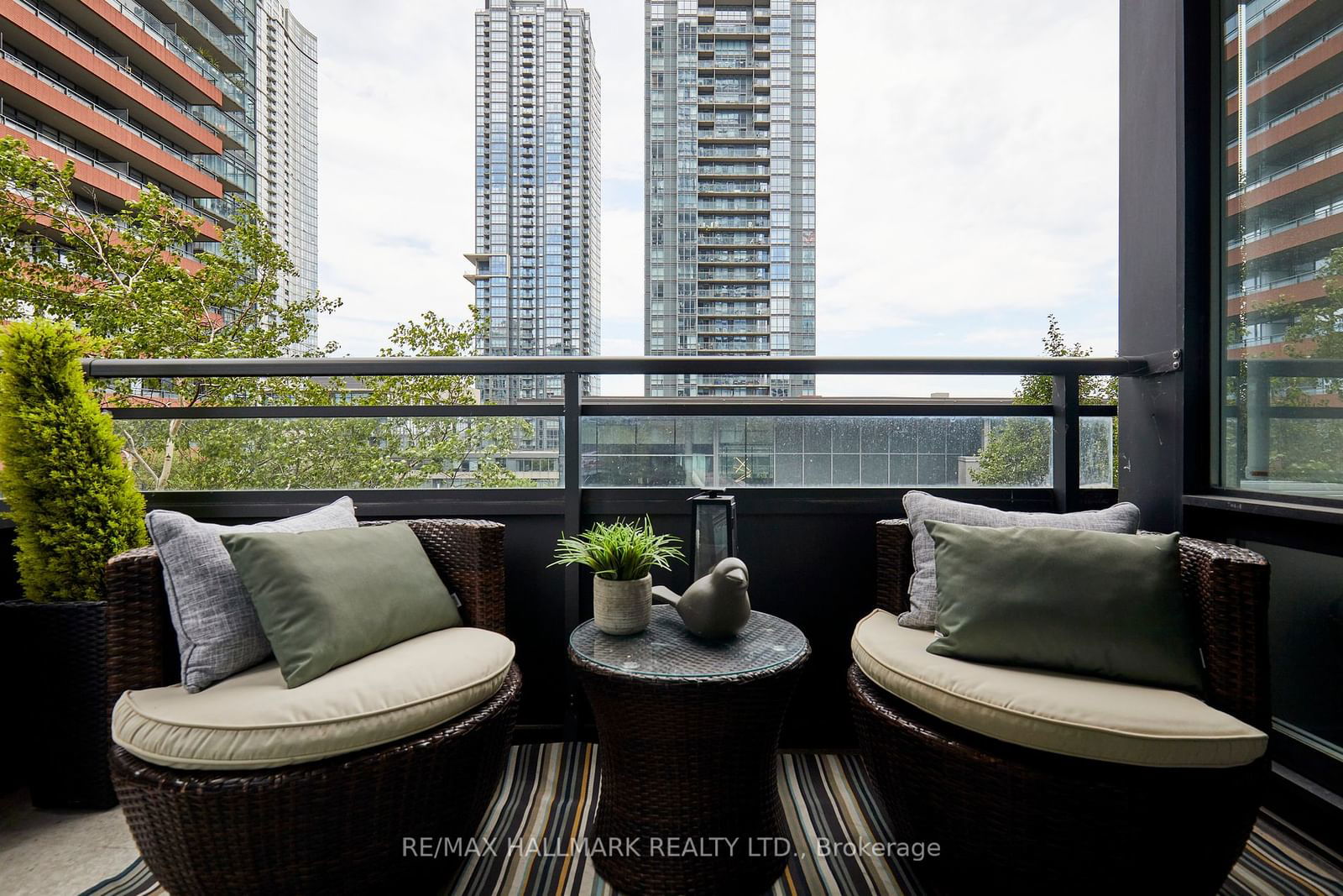 25 Telegram Mews, unit 506 for sale - image #21