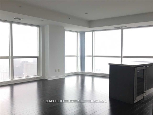 388 Yonge St, unit 6110 for rent - image #6