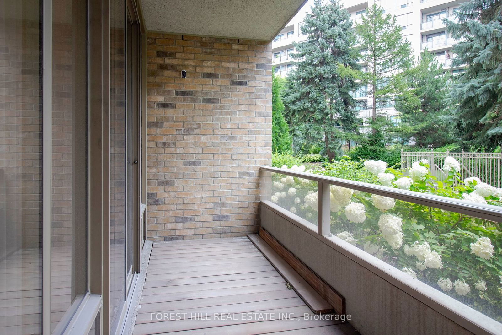 215 The Donway West, unit 111 for sale - image #30