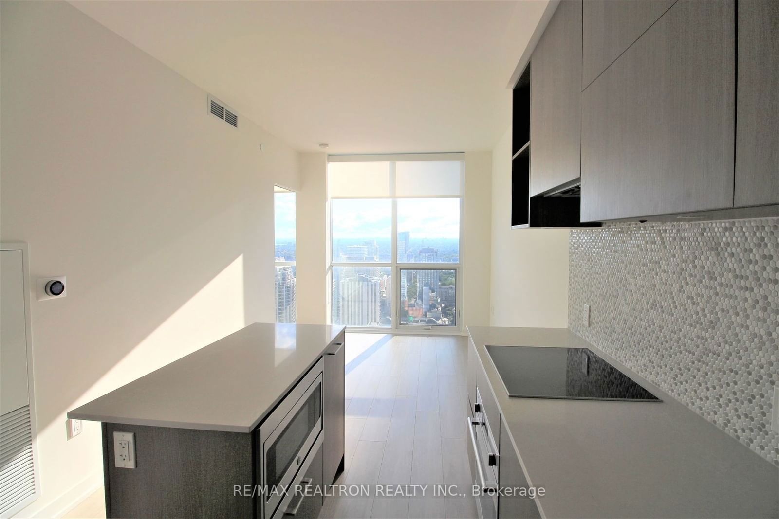 1 Yorkville Ave, unit 3604 for rent - image #2