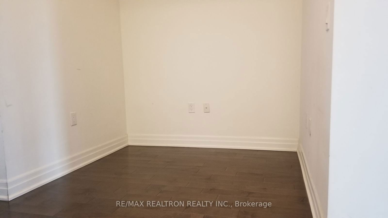 8 The Esplanade, unit 805 for rent - image #10