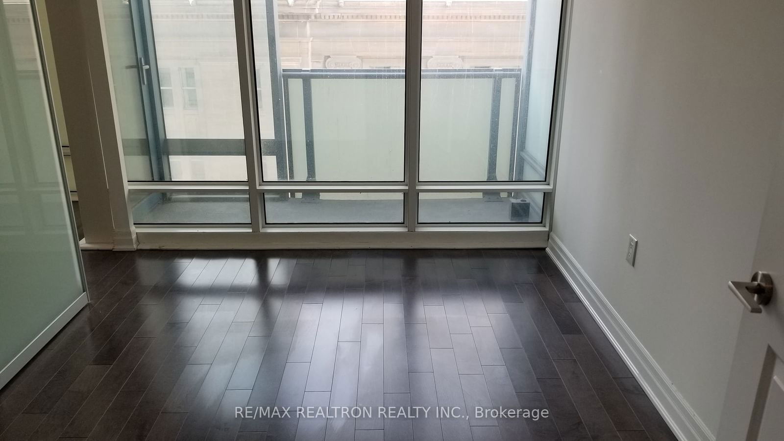 8 The Esplanade, unit 805 for rent - image #7