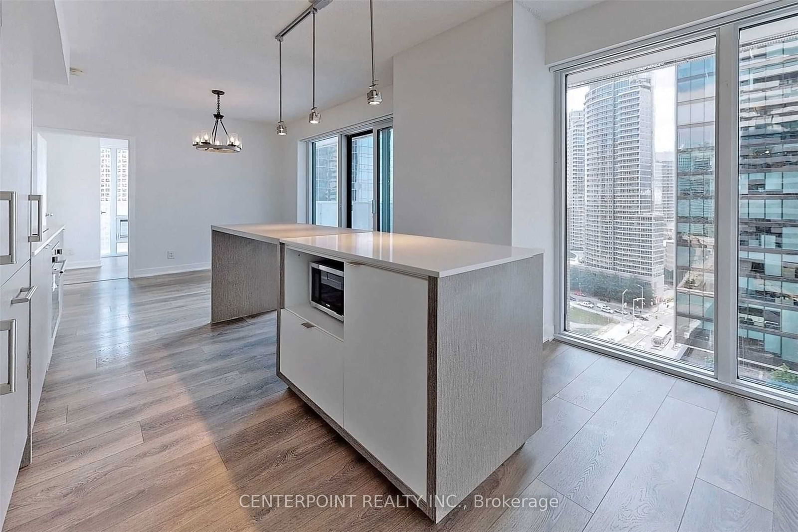 88 Harbour St, unit 1610 for rent - image #1