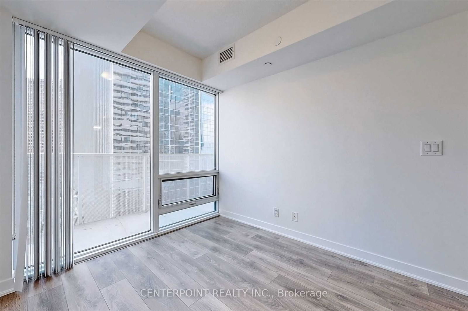 88 Harbour St, unit 1610 for rent - image #10