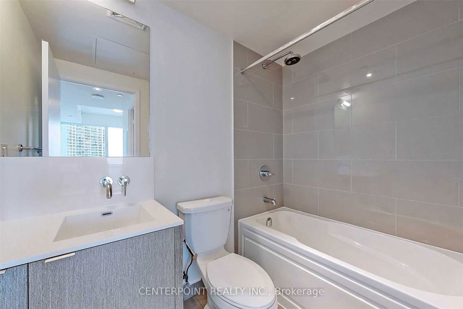 88 Harbour St, unit 1610 for rent - image #11