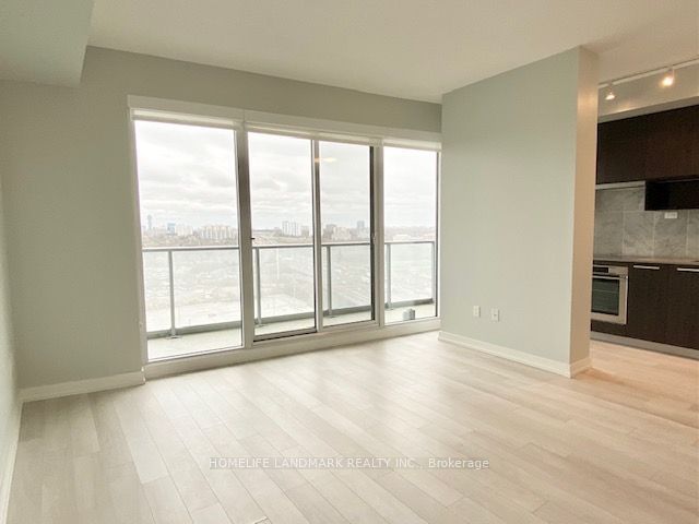 117 Mcmahon Dr, unit 1801 for rent - image #6