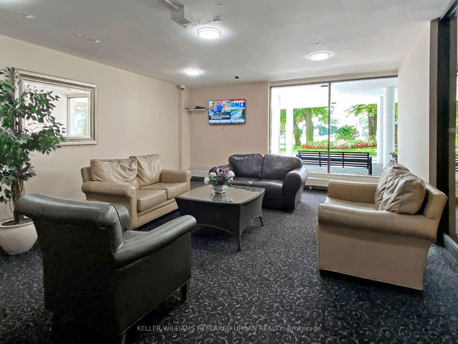 10 Parkway Forest Dr, unit 1111 for sale - image #4