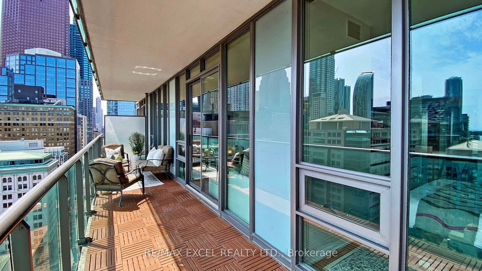 33 Lombard St, unit 2008 for sale - image #22