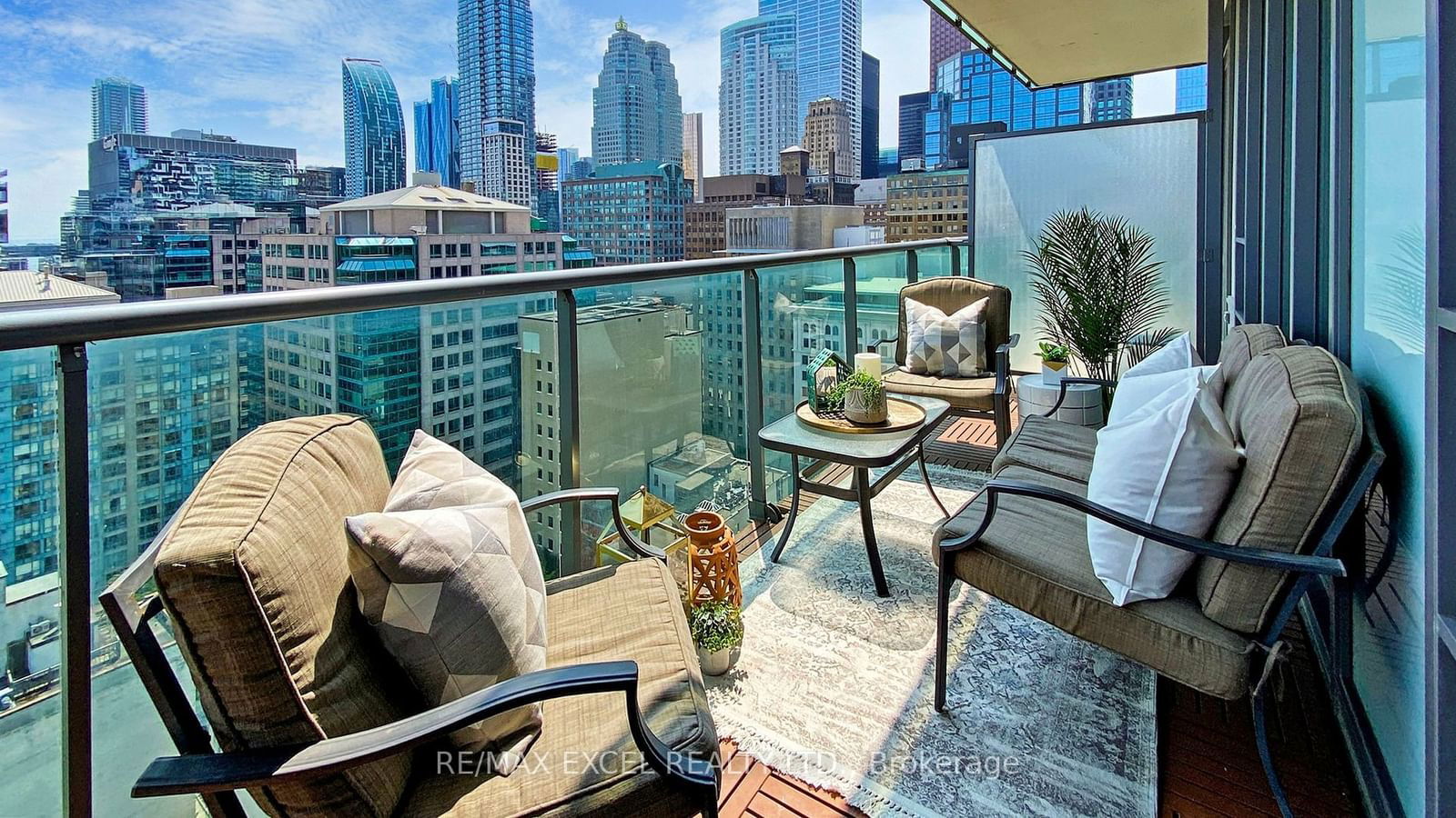 33 Lombard St, unit 2008 for sale - image #23