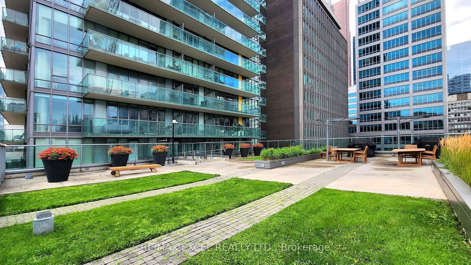 33 Lombard St, unit 2008 for sale - image #28