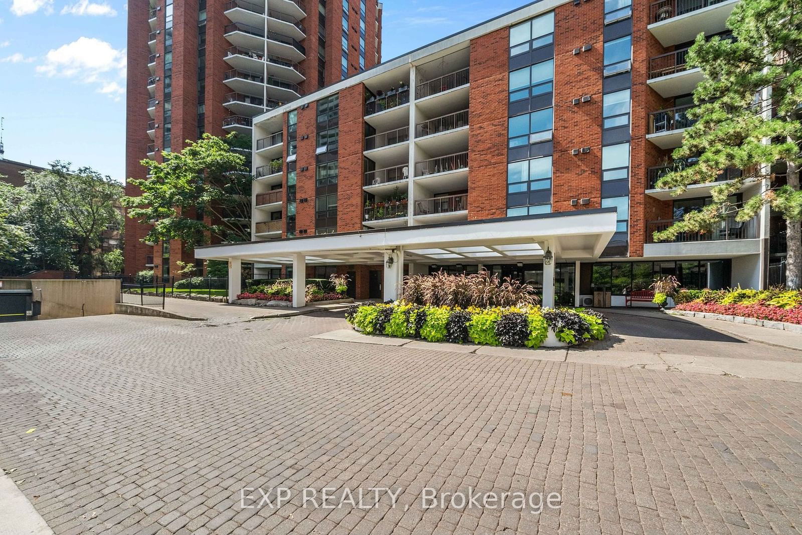 77 Maitland Pl, unit 1905 for sale