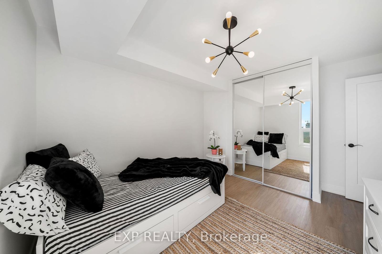 77 Maitland Pl, unit 1905 for sale - image #14