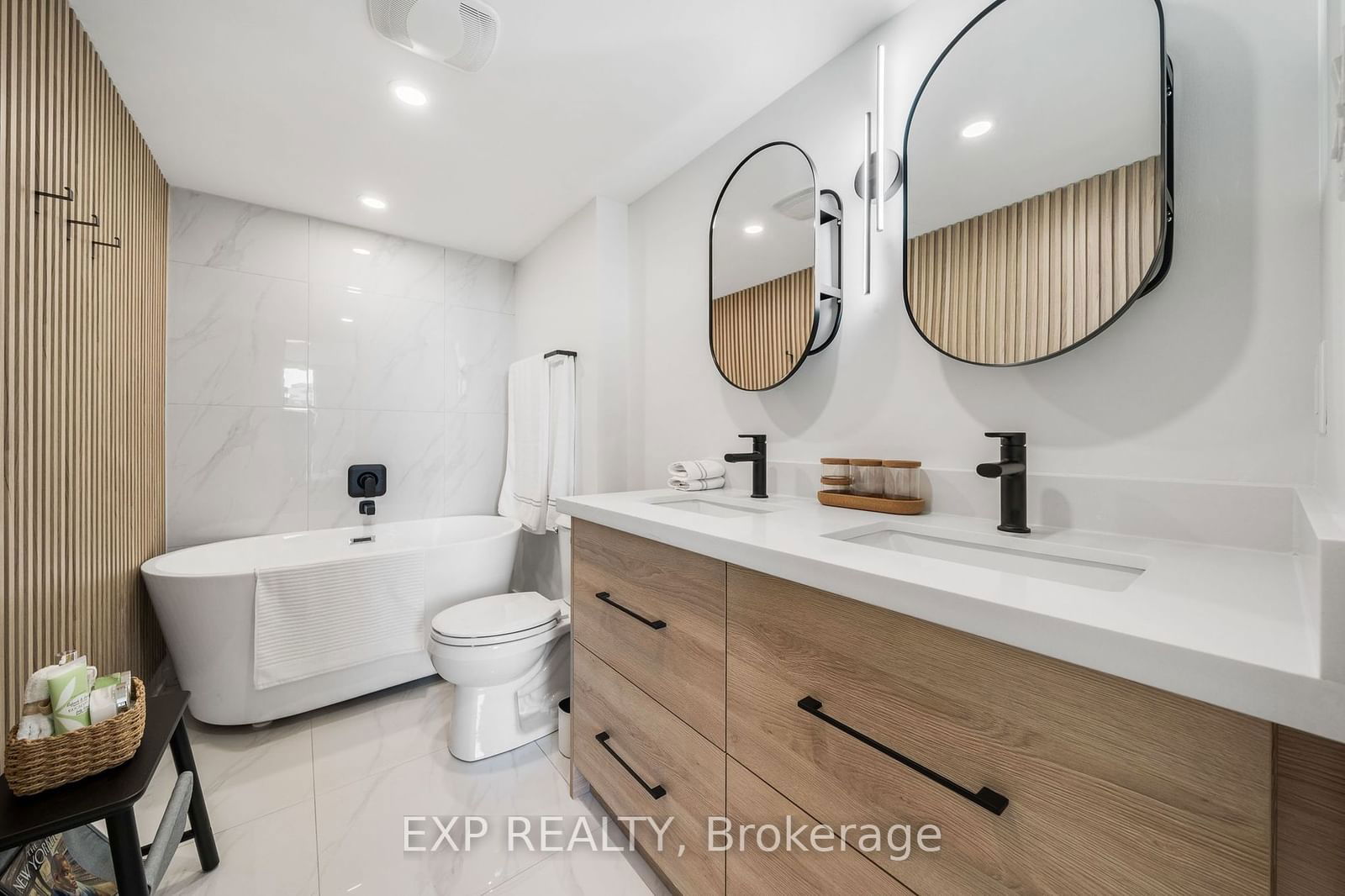 77 Maitland Pl, unit 1905 for sale - image #18