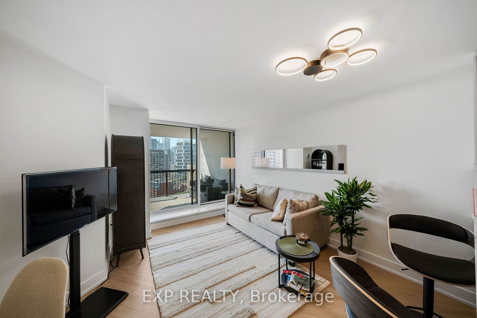 77 Maitland Pl, unit 1905 for sale - image #8