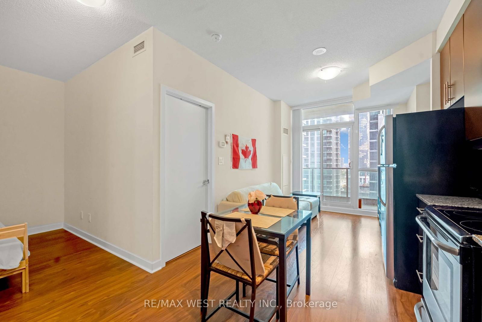 33 Bay St E, unit 2305 for rent - image #15