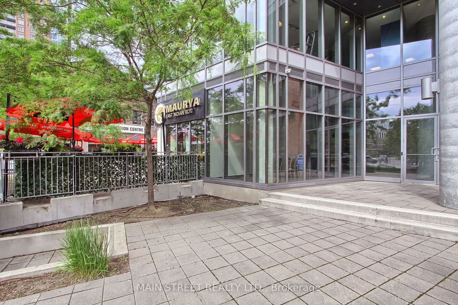 150 East Liberty St, unit 1213 for sale - image #40