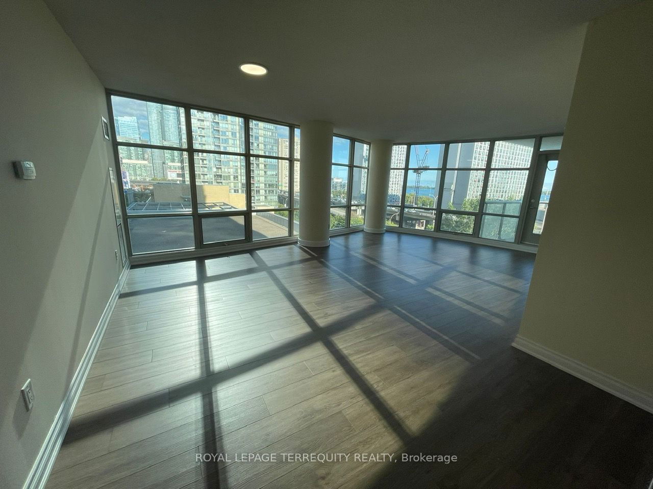 35 Mariner Terr, unit 709 for rent - image #3