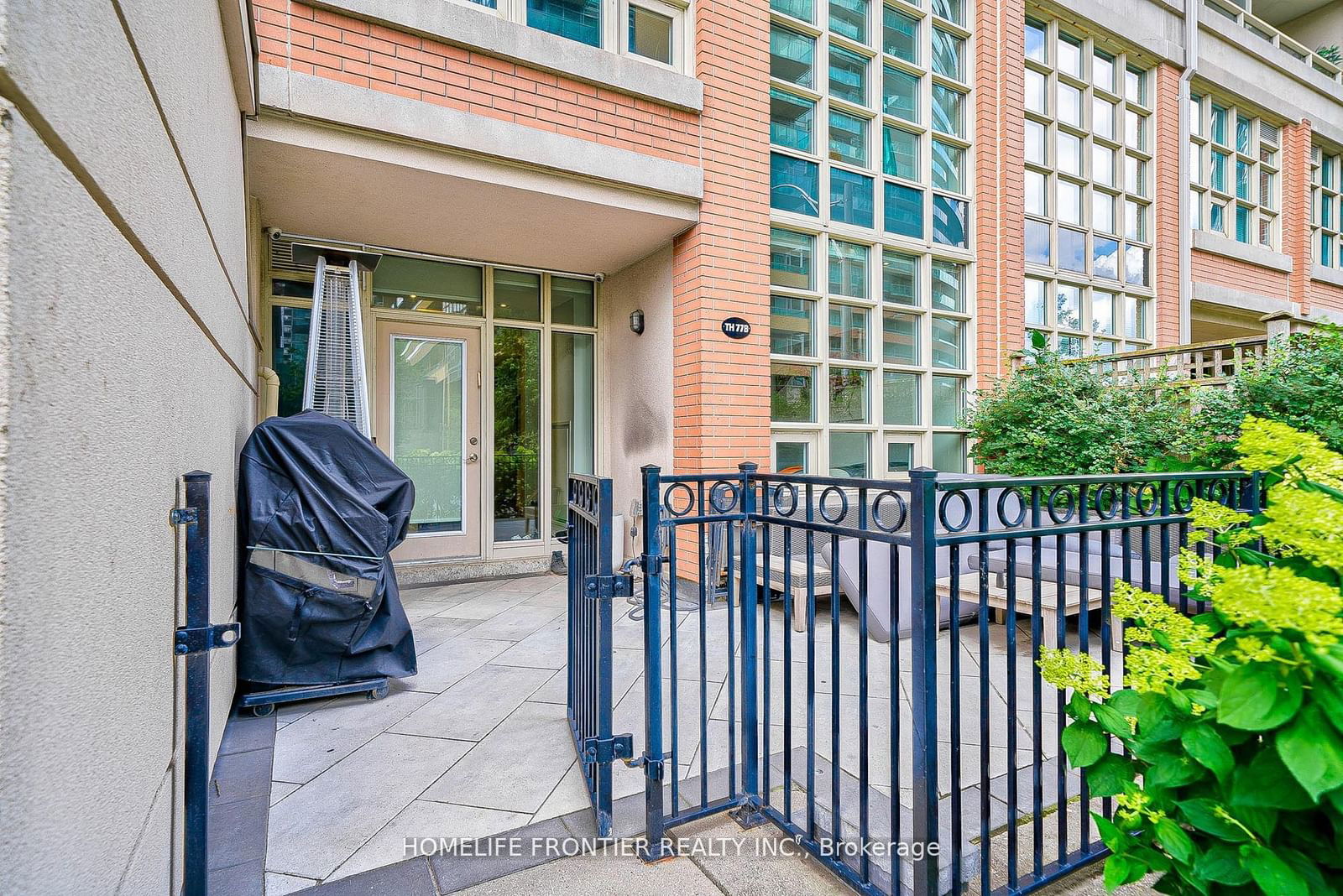 Liberty Lakeview Towers, West End, Toronto