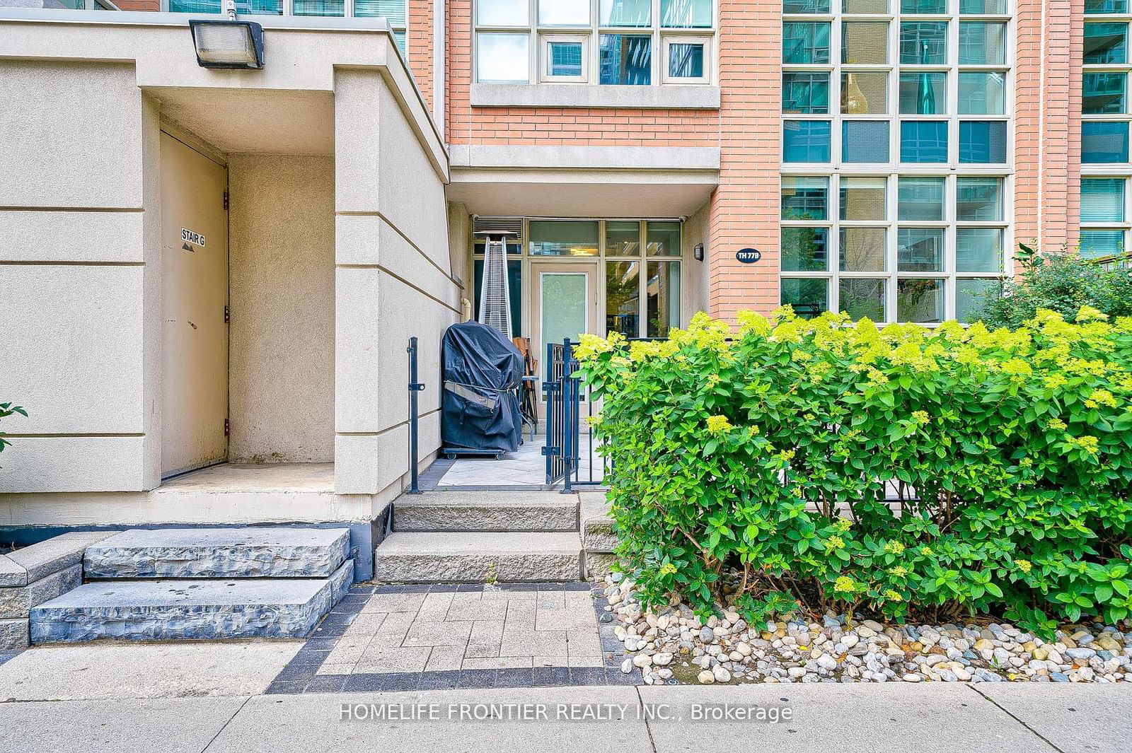 Liberty Lakeview Towers, West End, Toronto