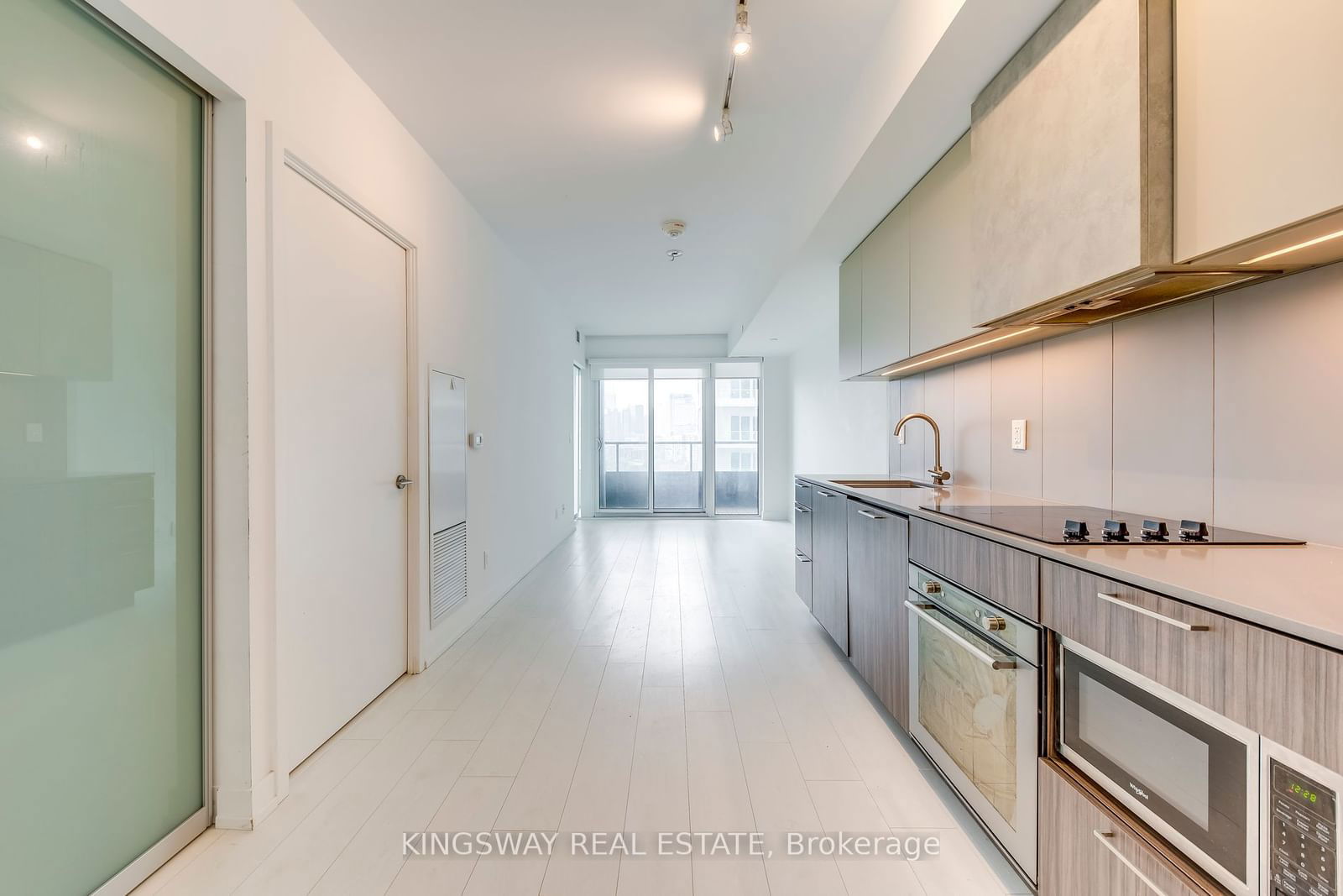 19 WESTERN BATTERY Rd, unit 1720 for sale - image #5