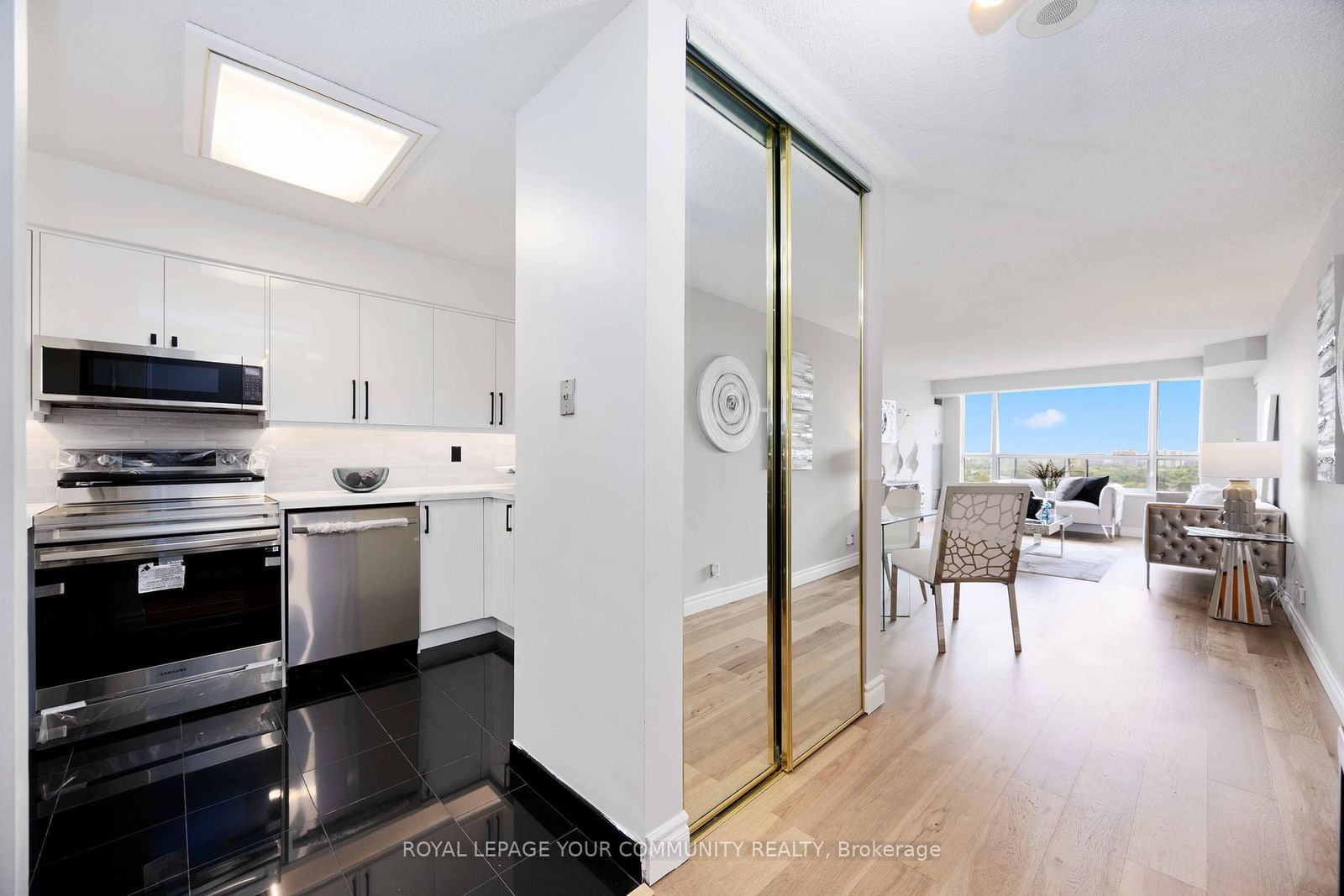 100 Upper Madison Ave, unit 2009 for sale - image #4