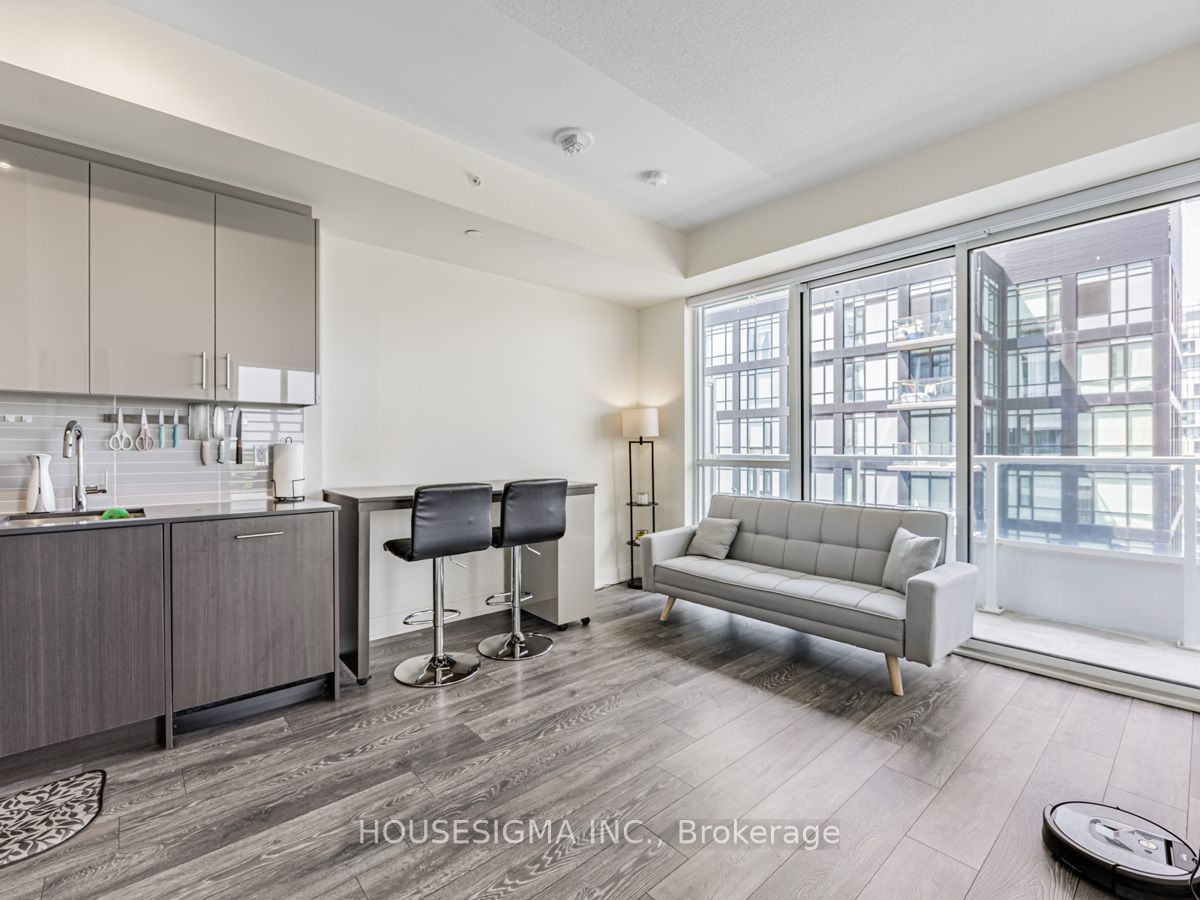 180 Fairview Mall Dr, unit 906 for sale - image #12