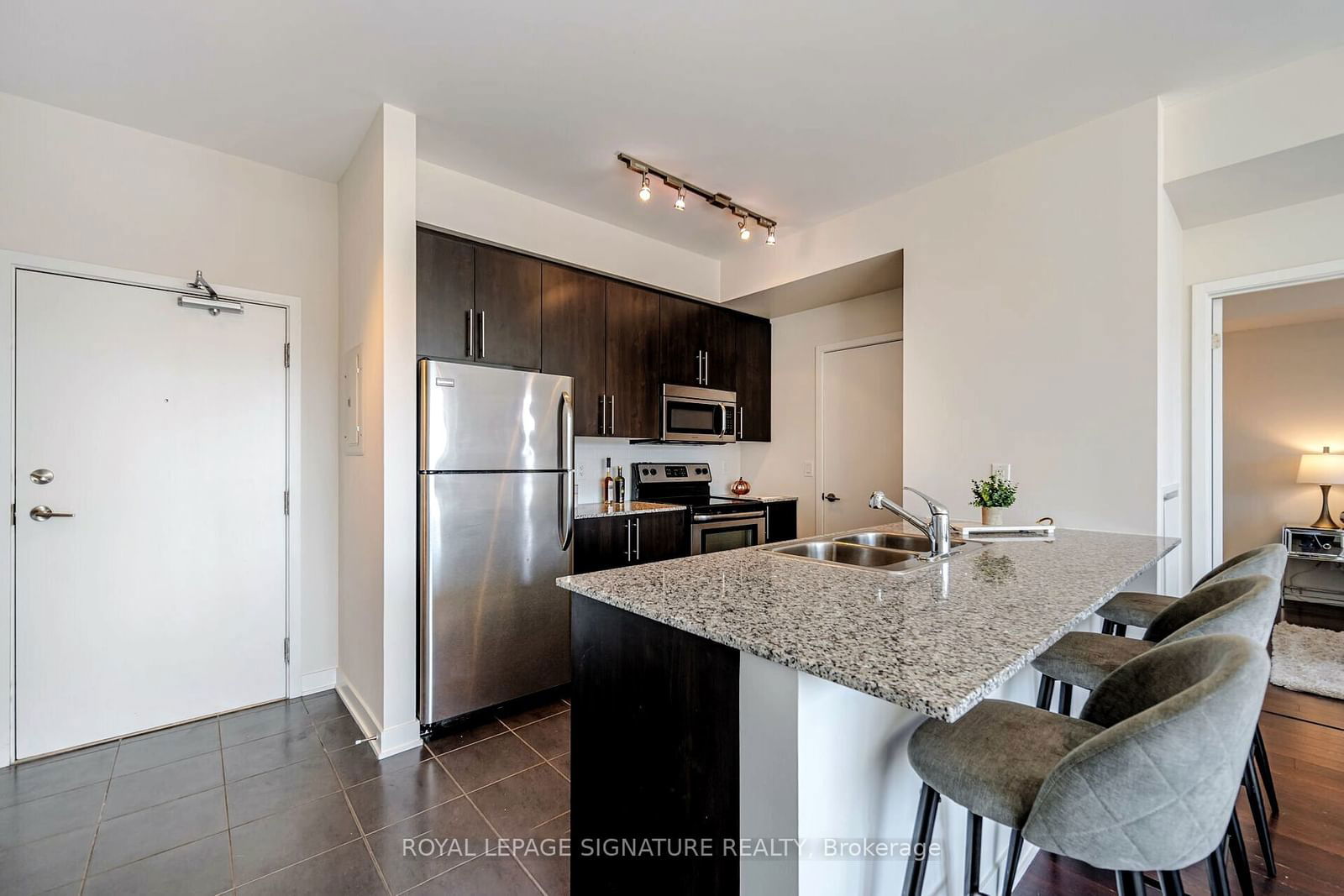 400 Wellington St W, unit 908 for sale - image #12