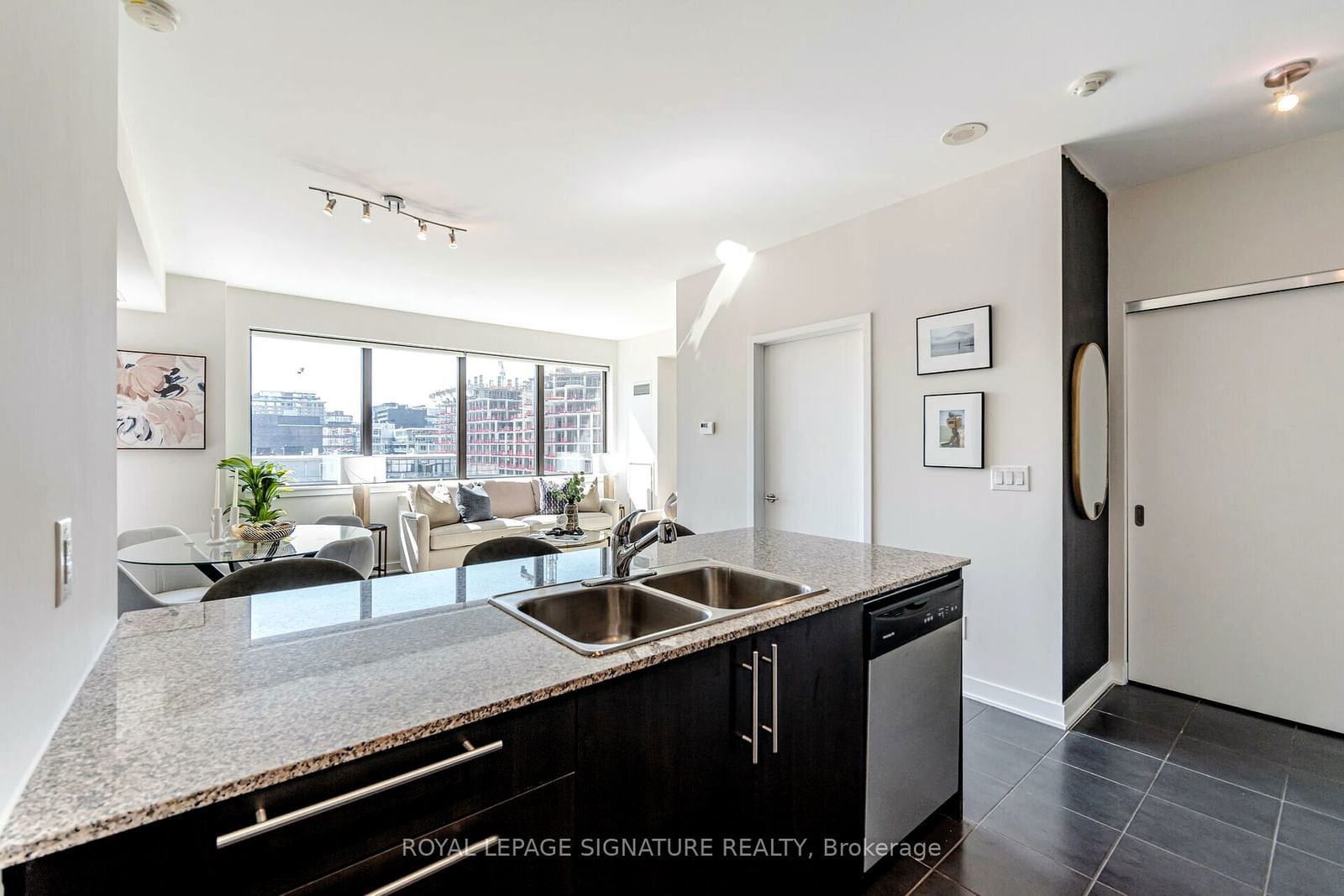 400 Wellington St W, unit 908 for sale - image #13