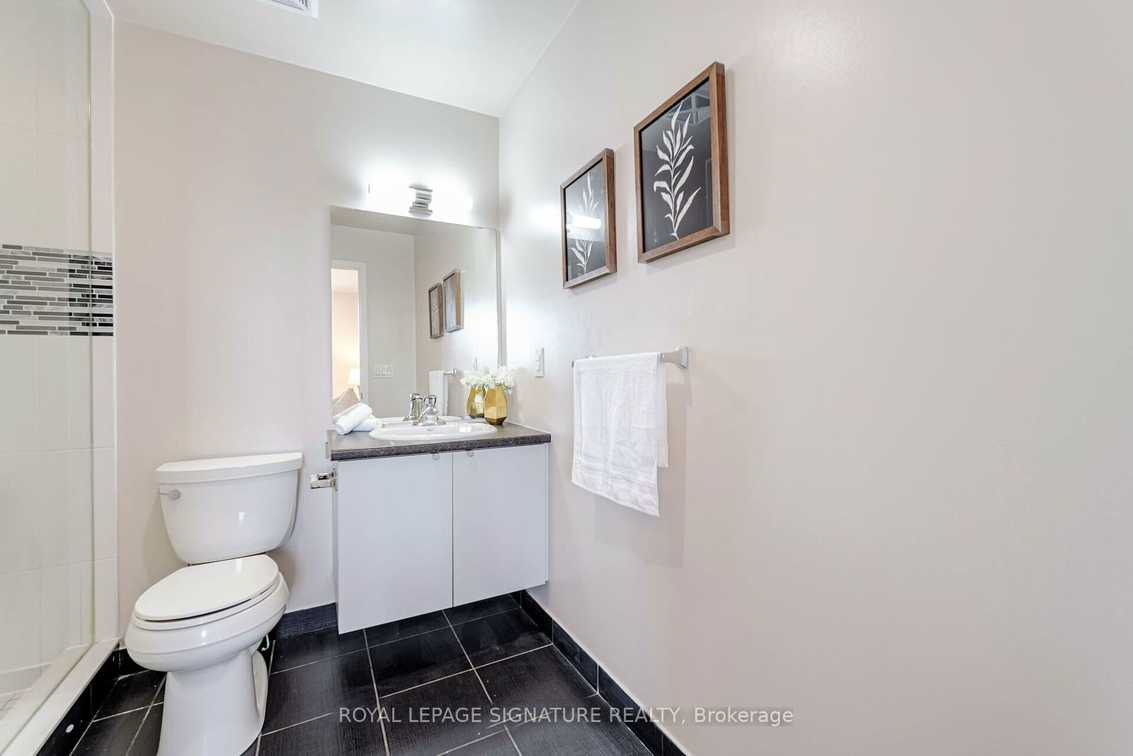 400 Wellington St W, unit 908 for sale - image #21