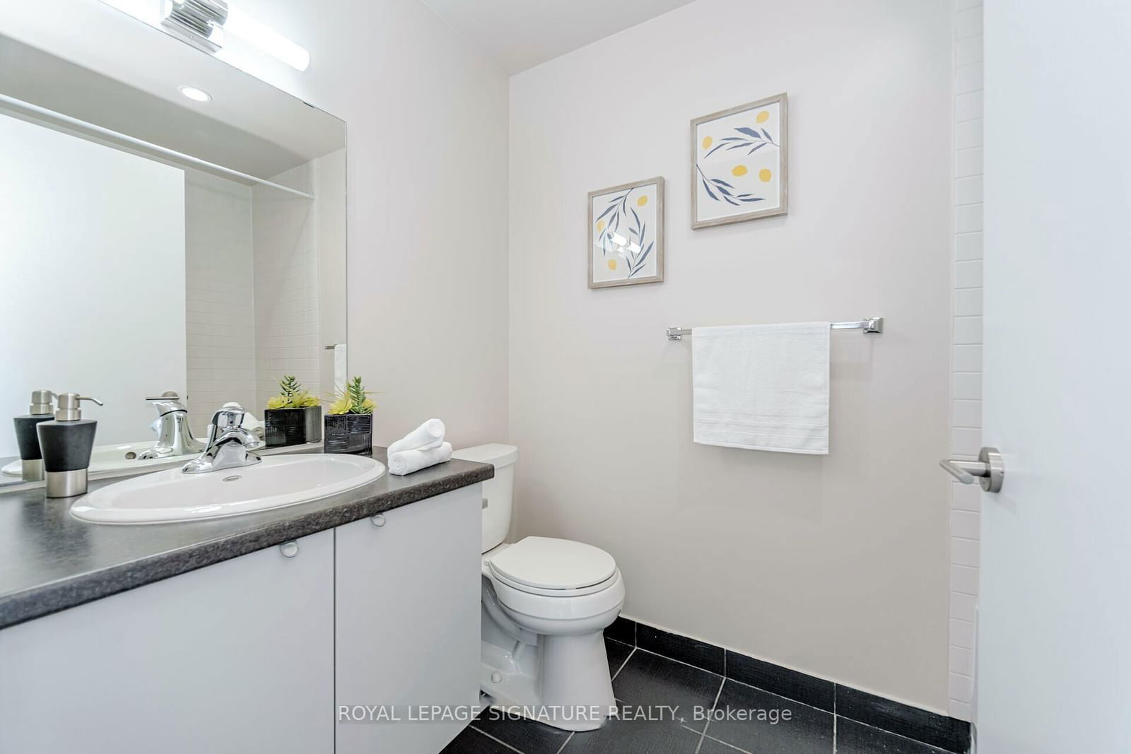 400 Wellington St W, unit 908 for sale - image #23