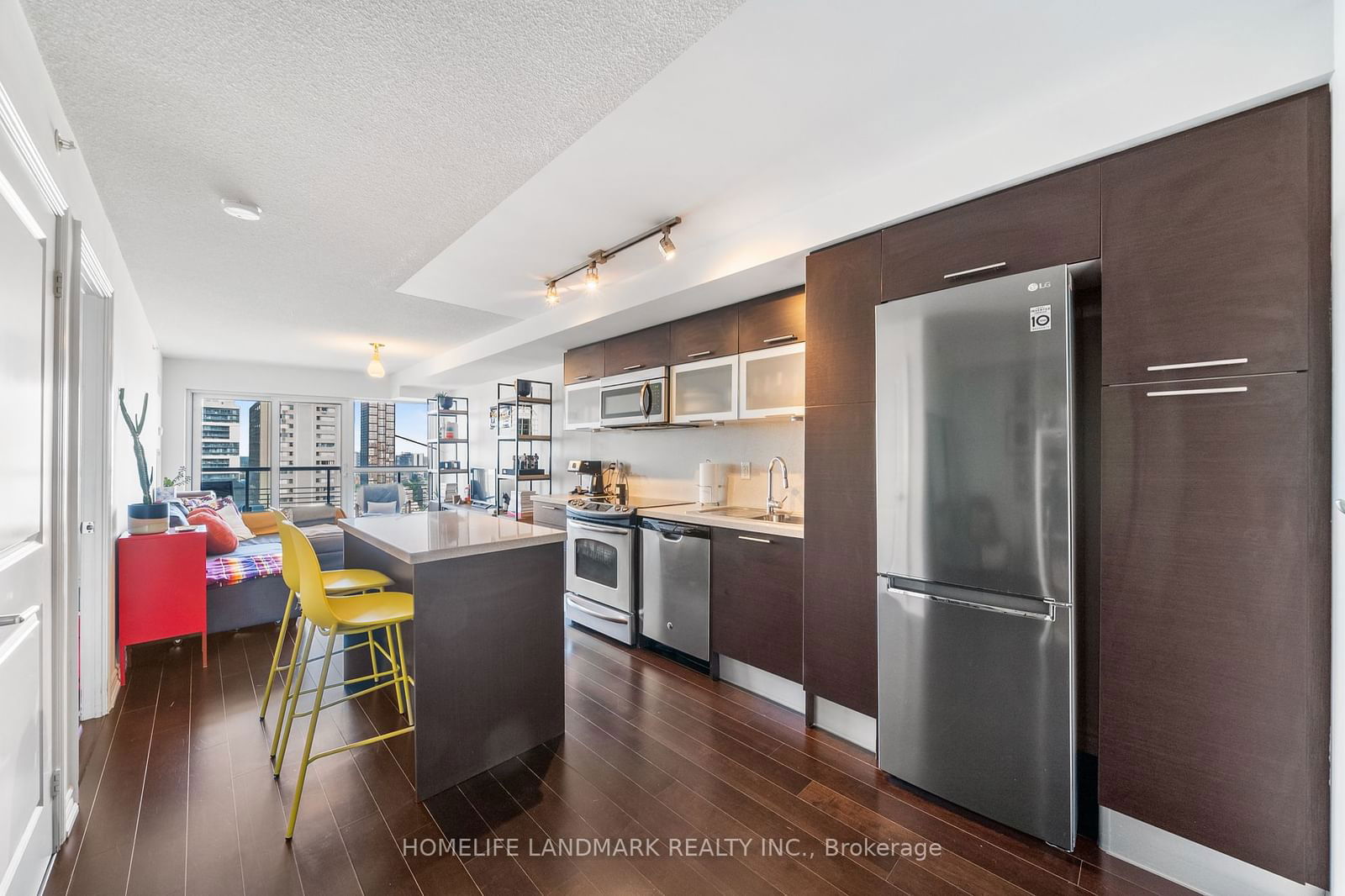 386 Yonge St, unit 2403 for sale