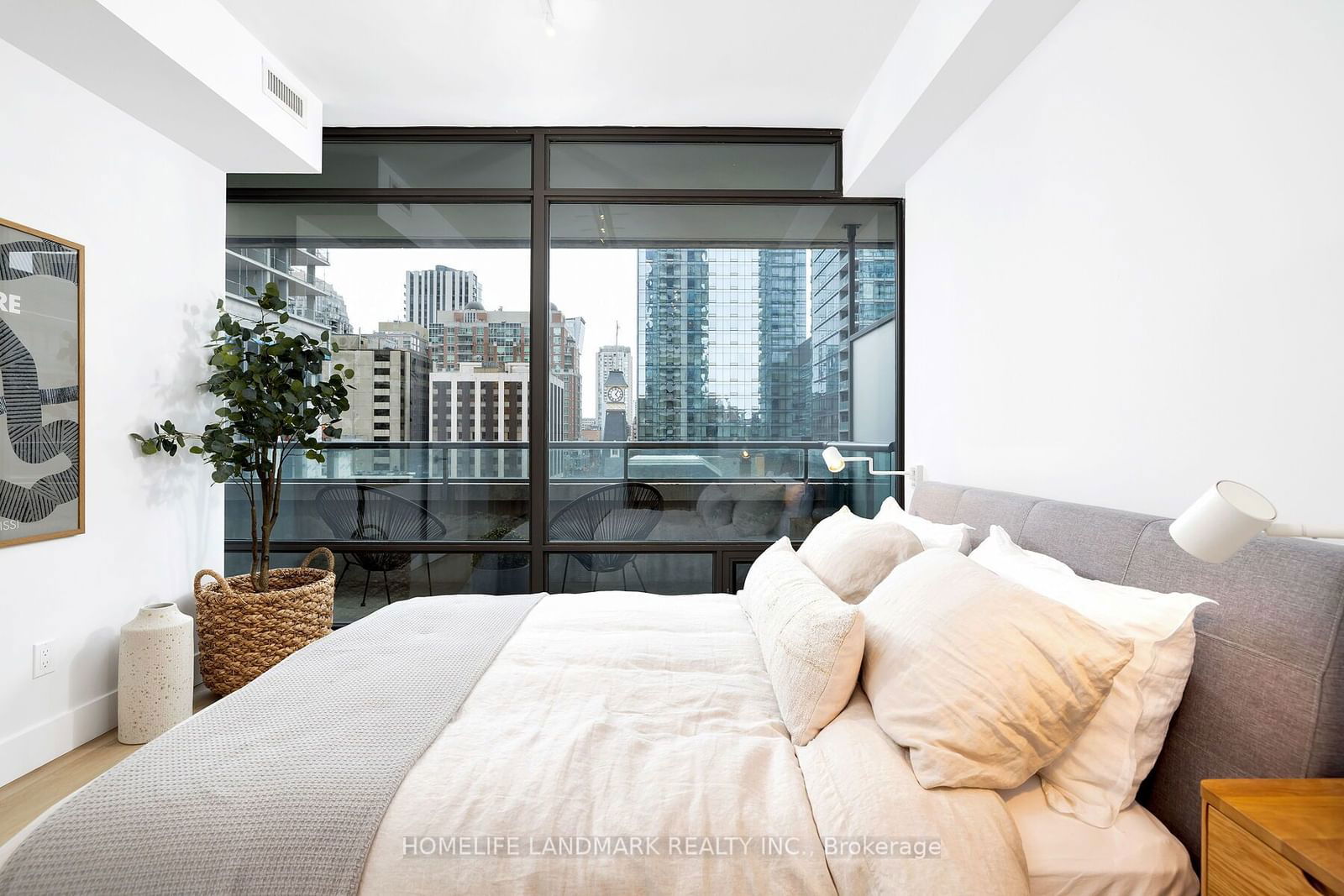 18 Yorkville Ave, unit 505 for rent - image #3