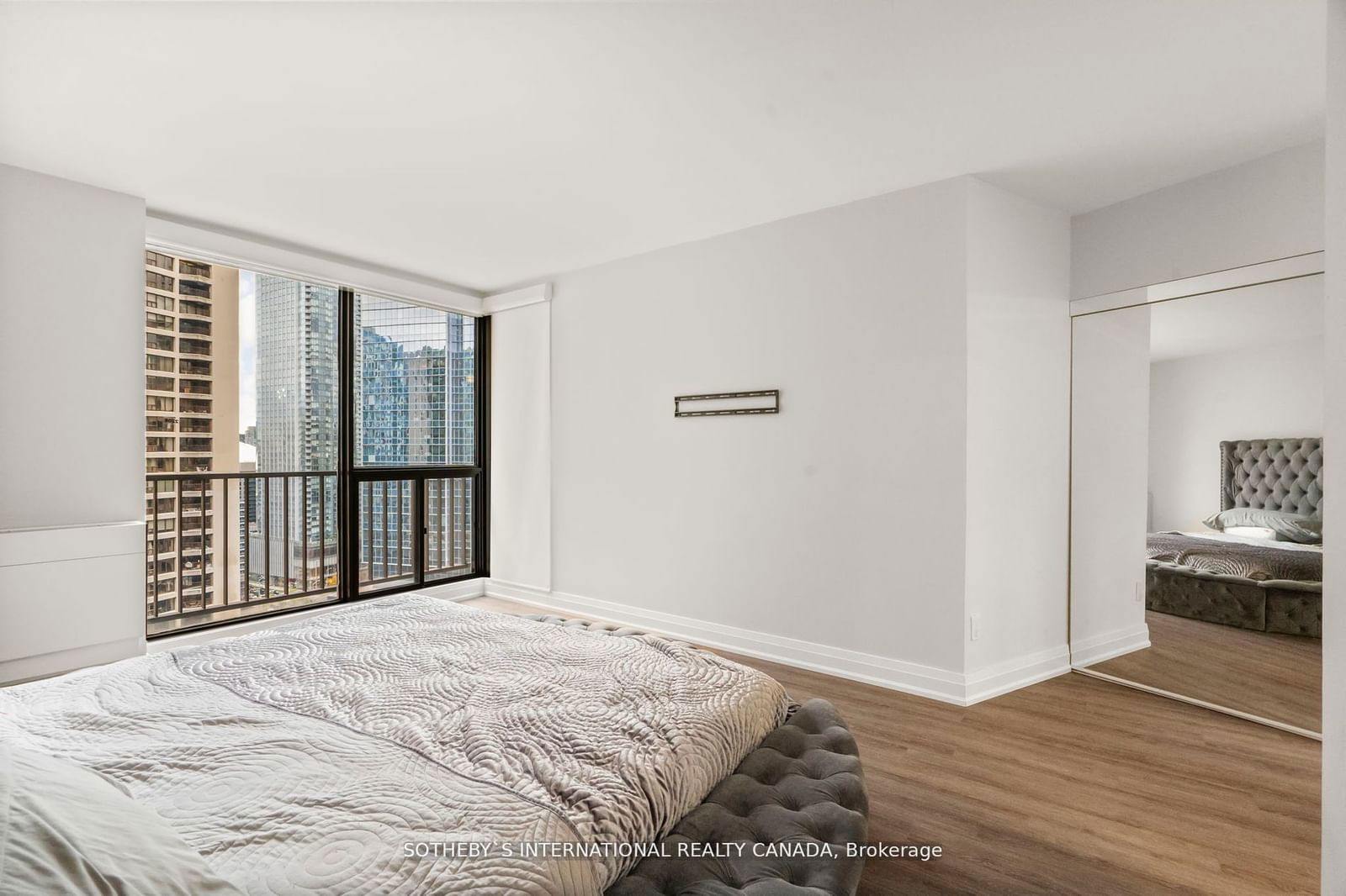 33 Harbour Sq, unit 2208 for sale - image #17