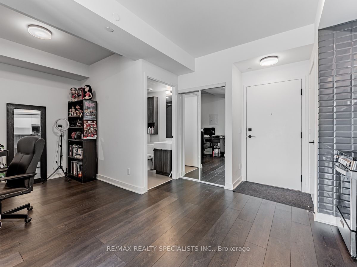 180 Mill St, unit S519 for sale - image #11