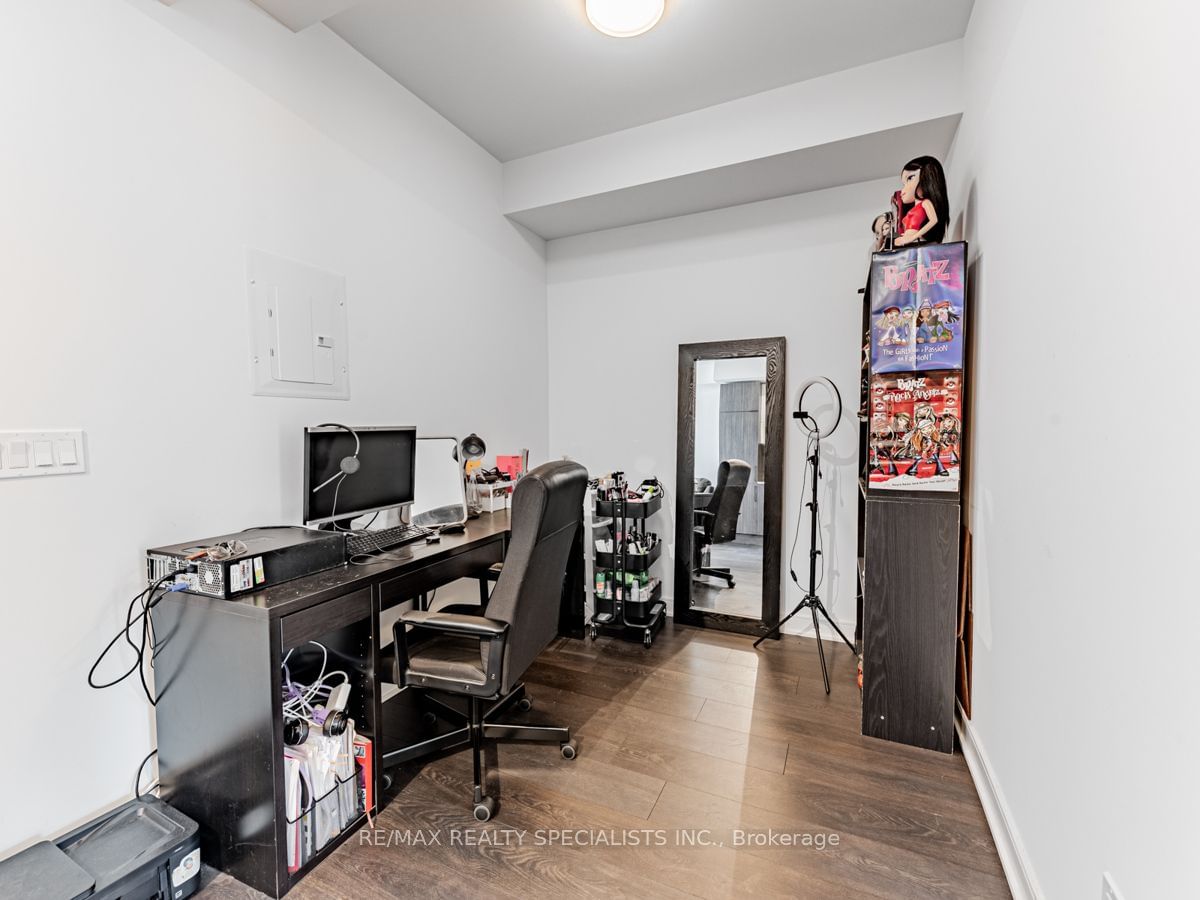 180 Mill St, unit S519 for sale - image #16