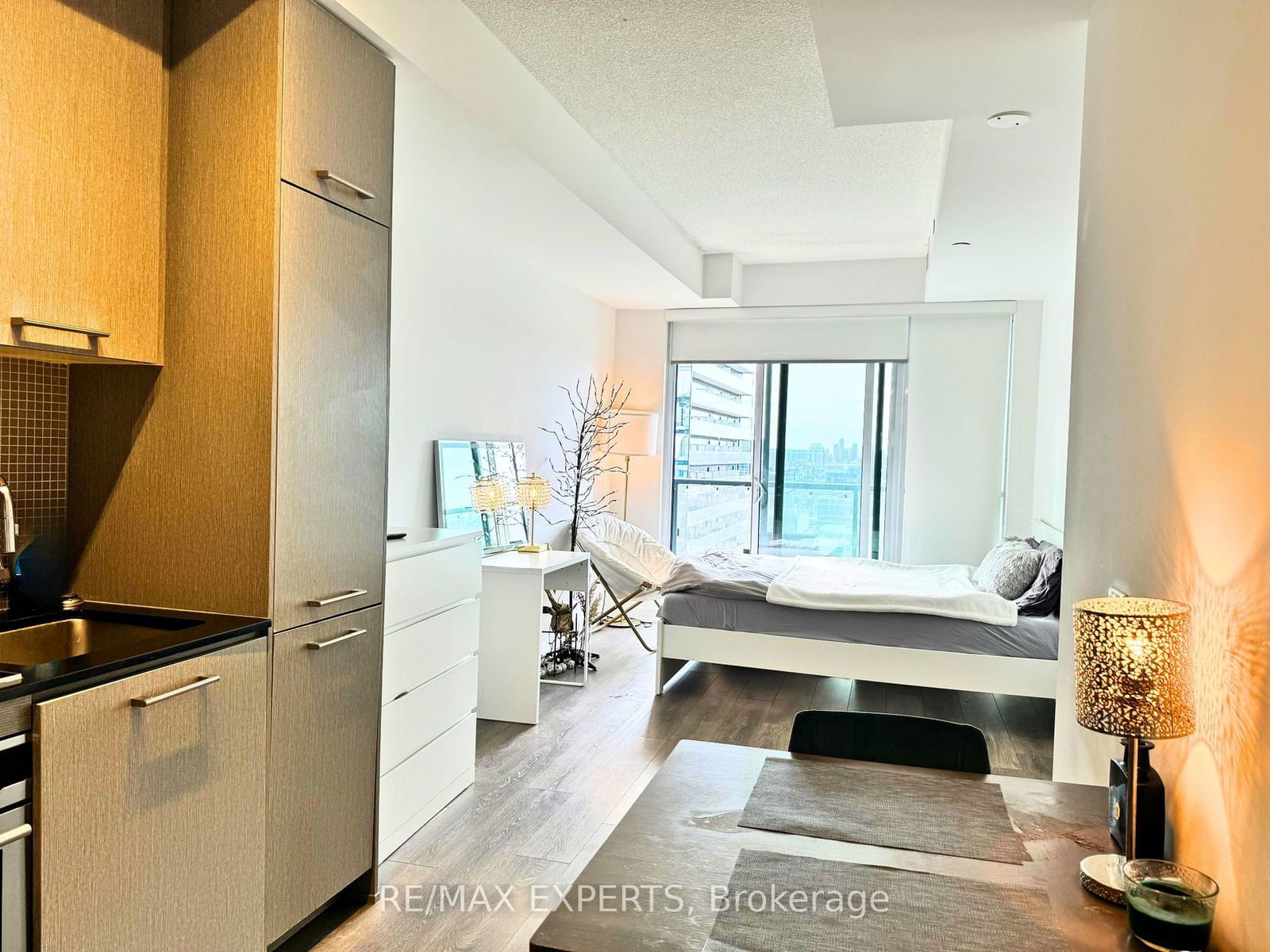 87 Peter St, unit 2205 for sale - image #5