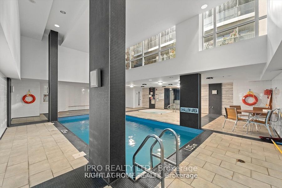 21 Carlton St, unit 2804 for rent - image #10