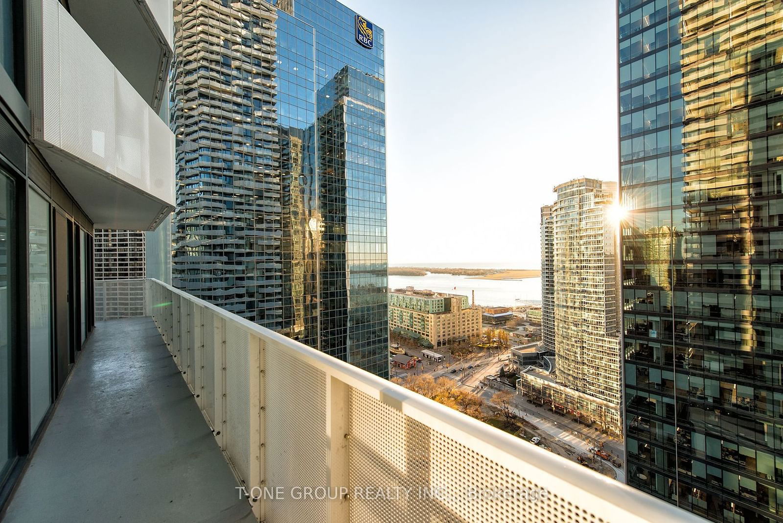 88 Harbour St, unit 2610 for rent - image #1