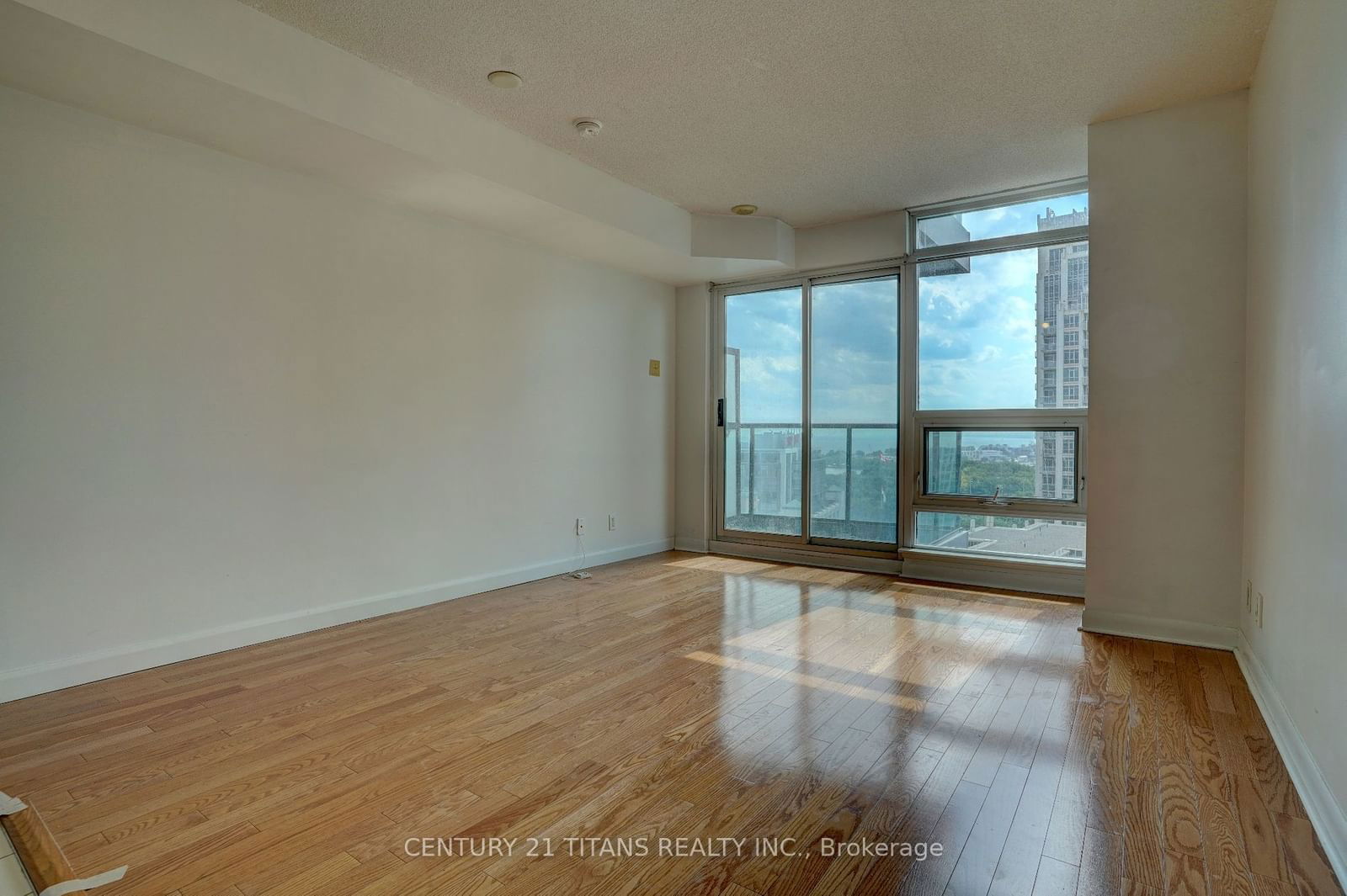 600 Fleet St, unit 1909 for sale - image #10