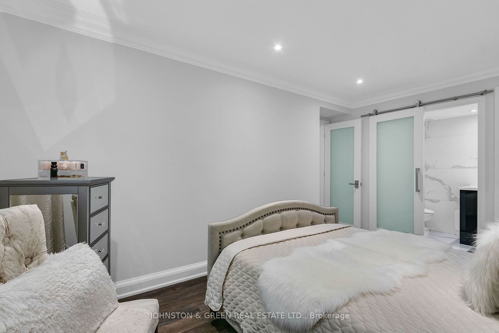 10 Sunrise Ave, unit 309 for sale - image #10