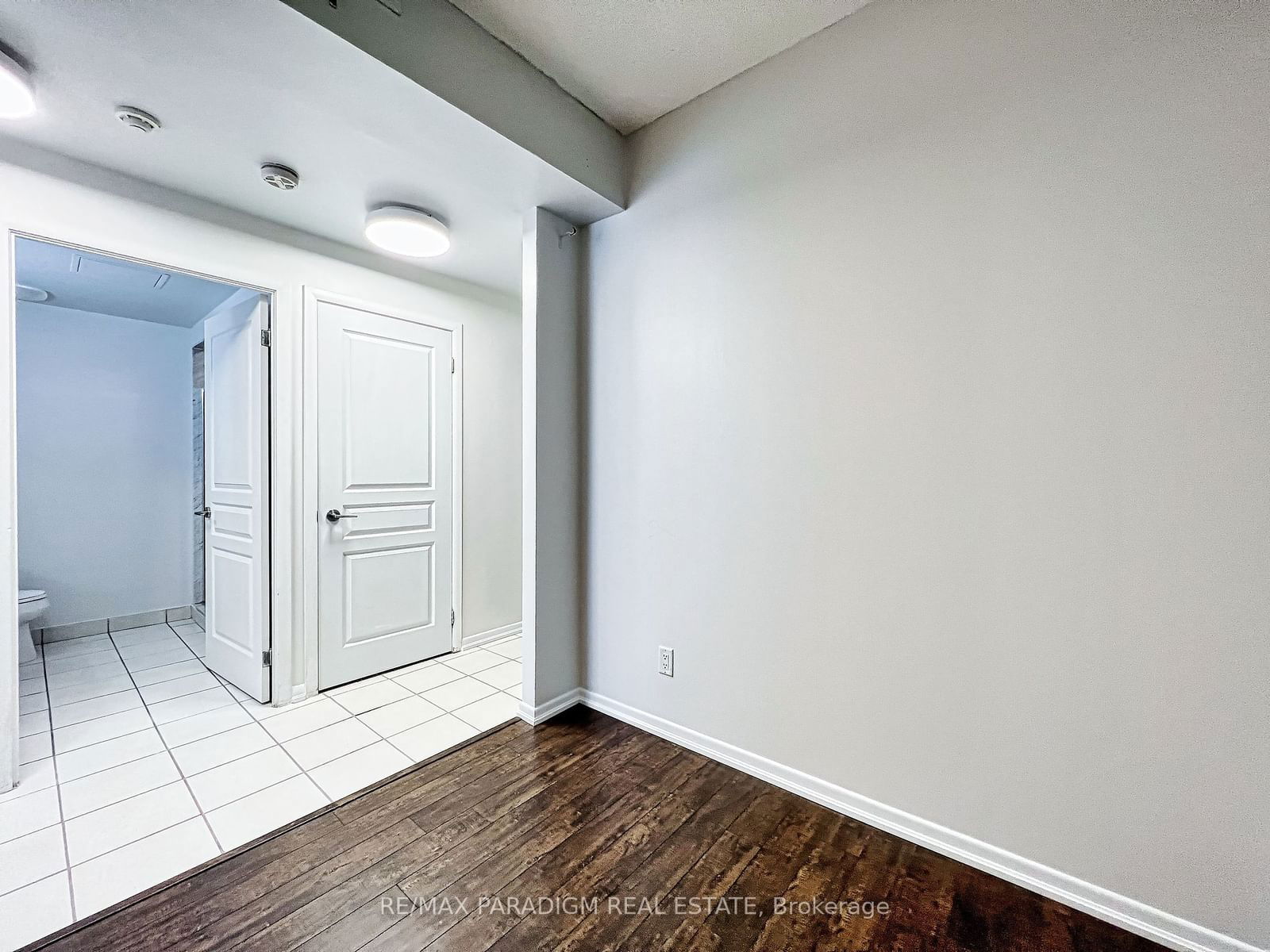 18 Yonge St, unit 3713 for rent - image #13