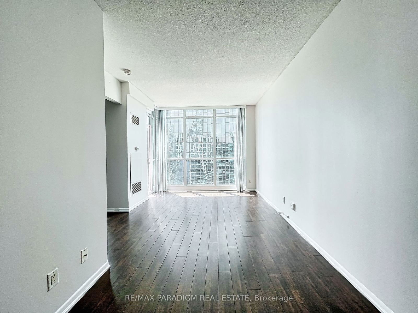 18 Yonge St, unit 3713 for rent - image #18