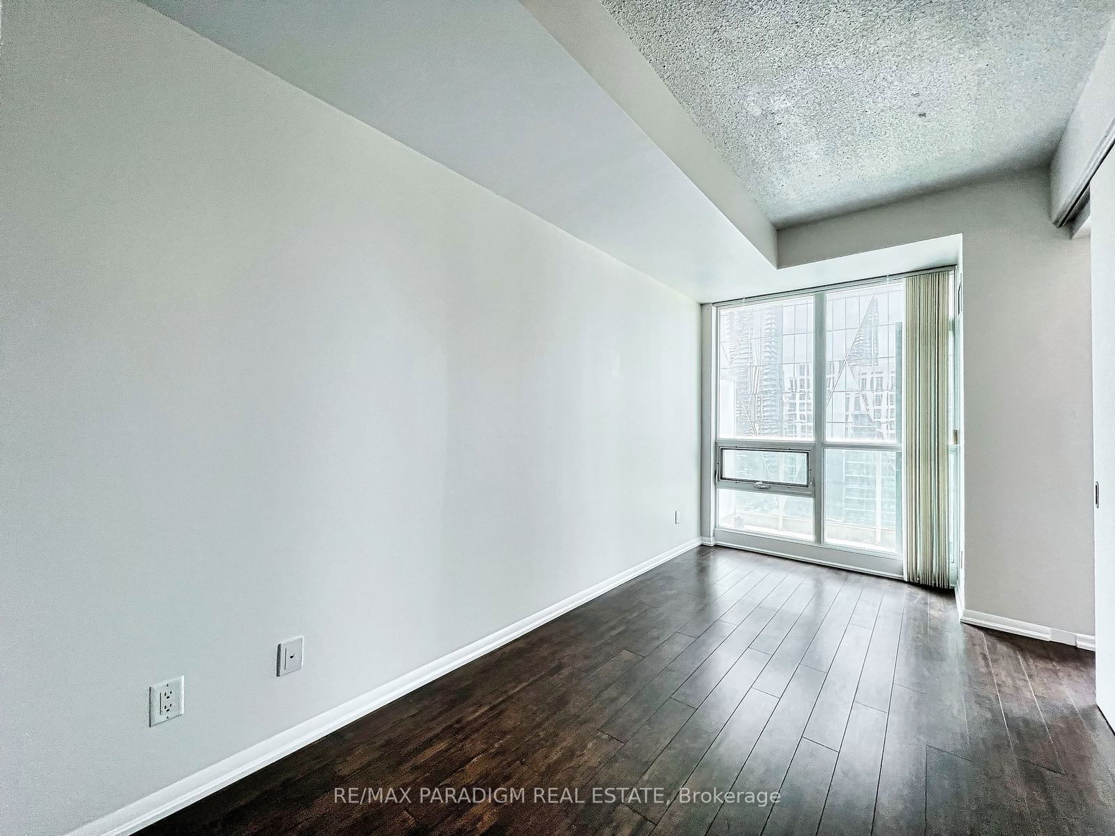 18 Yonge St, unit 3713 for rent - image #30