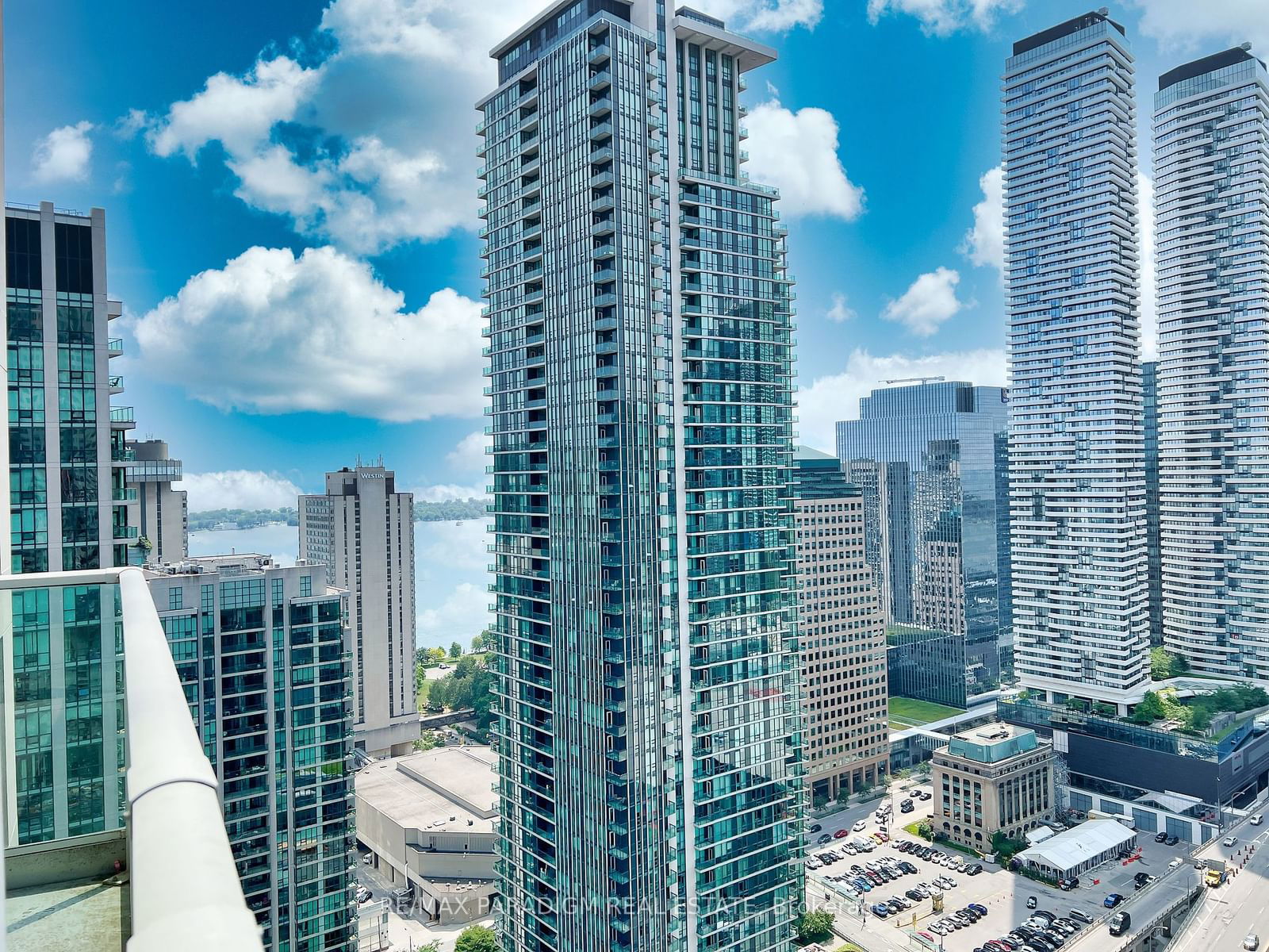 18 Yonge St, unit 3713 for rent - image #38