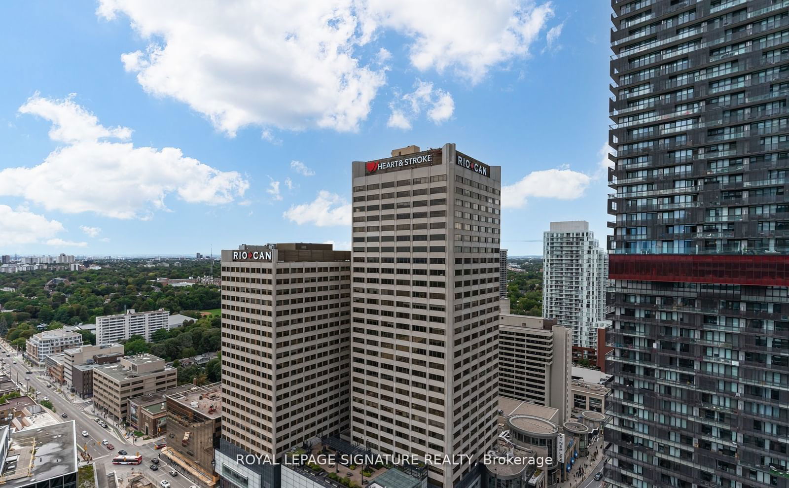 2221 Yonge St, unit 2711 for rent